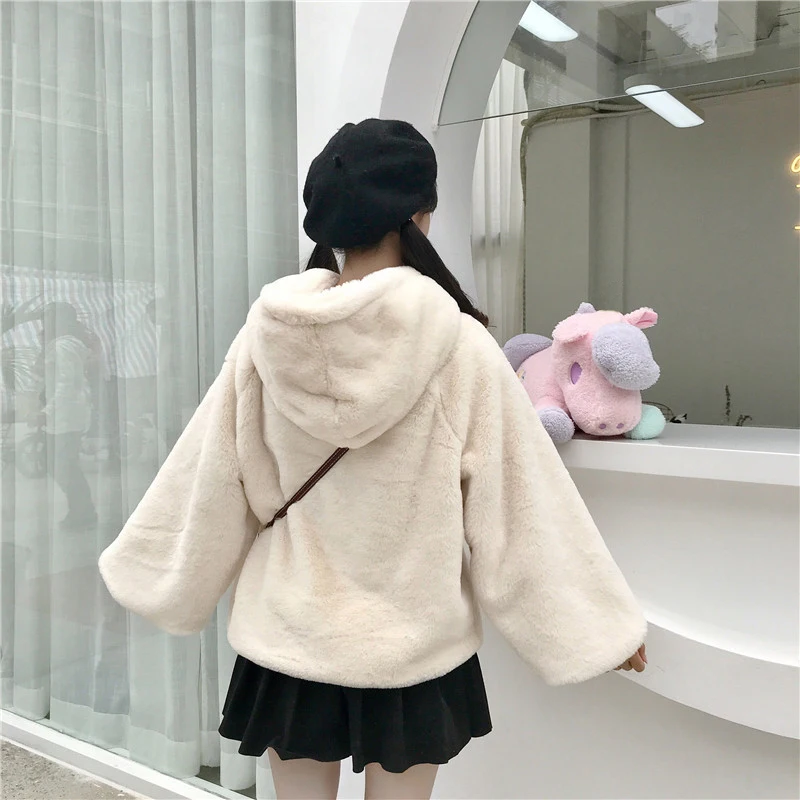 Женская флисовая толстовка с капюшоном однотонная теплая расклешенным рукавом в