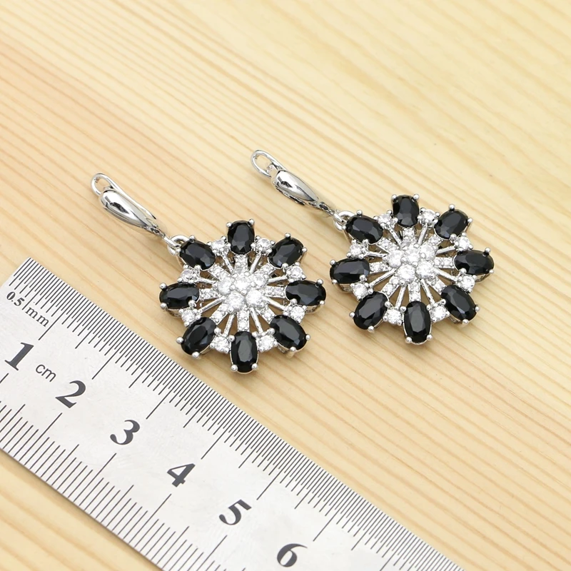 Комплект из колье и серёг серебра 925 пробы с фианитом