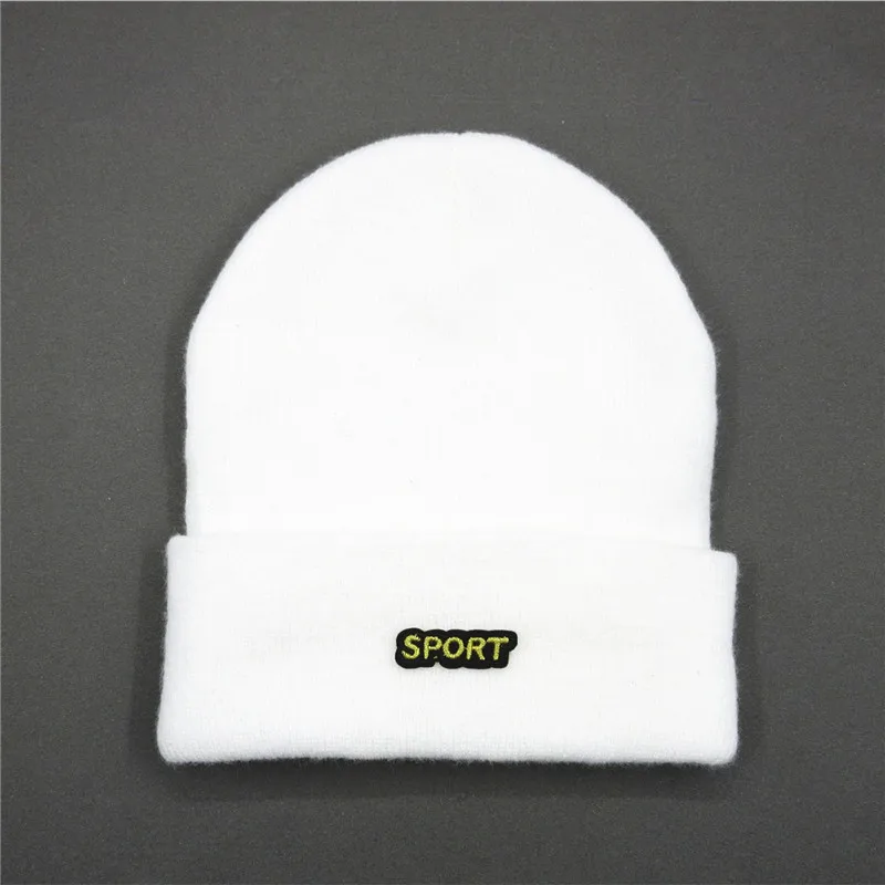 Хлопковая Спортивная утепленная вязаная шапка с Вышивкой Букв зимняя теплая