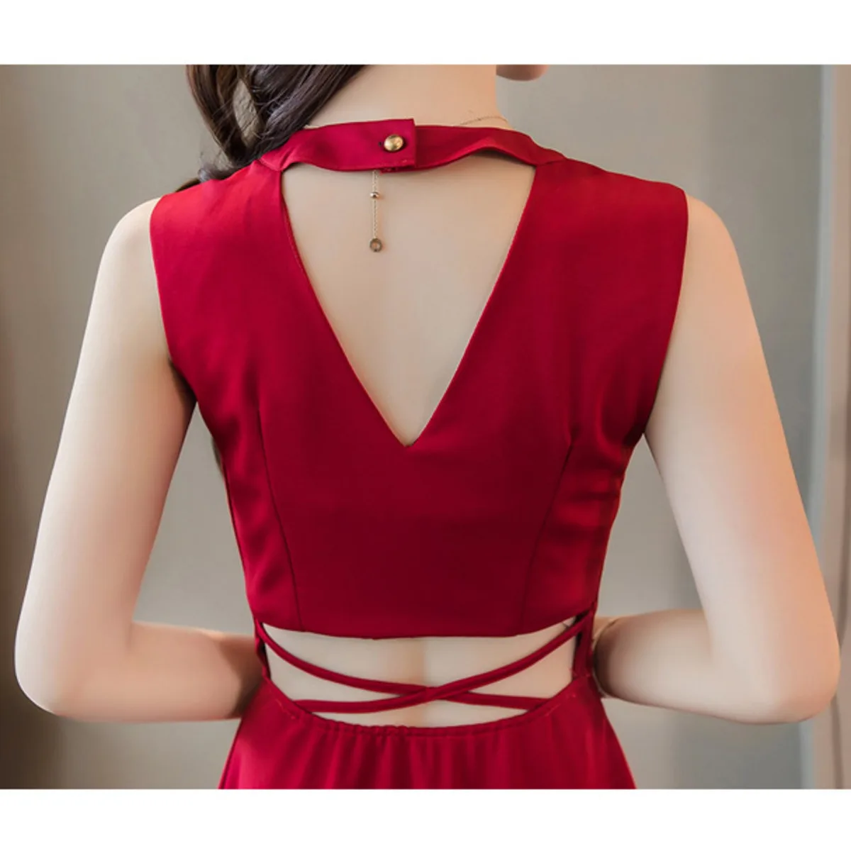 

BGW Sexy Hollow Out Back Wine Red Cocktail Dress For Women 2020 Summer Minimalist Slim Fit A- Line Satin Party Dress Black Robes