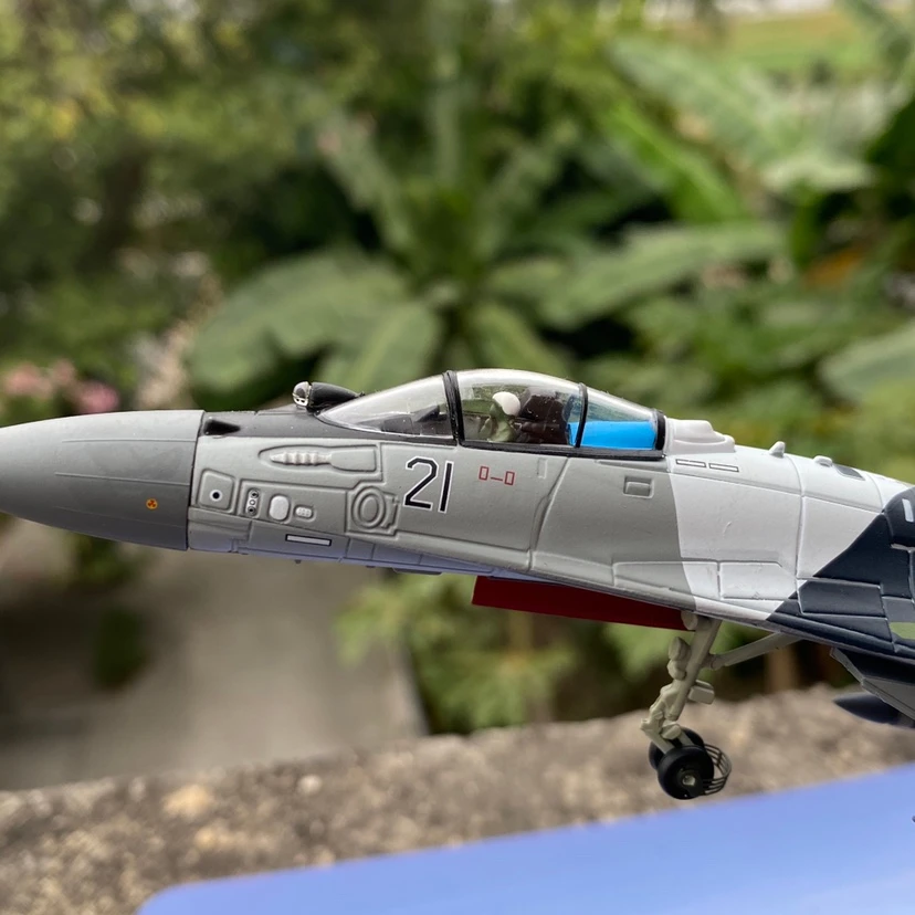 Новинка 1/100 специальная цена литье под давлением металлическая модель самолета
