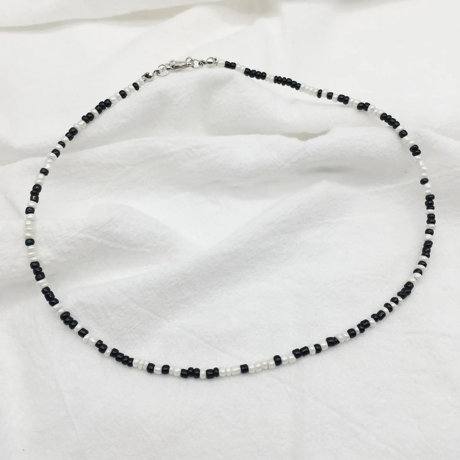 

Women Choker Necklace 2021 Fashion 3 mm Seed Beads Bohemia Beach Short Necklace For Beauty Women Girls Wholesale Neck Jewelry