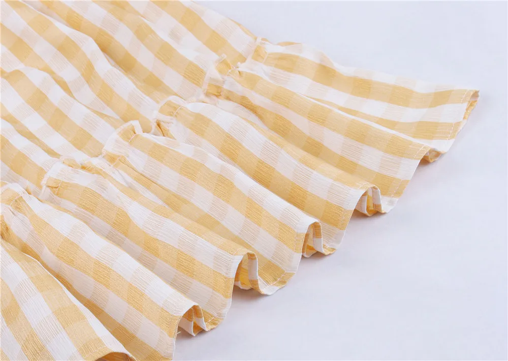 Платье-миди трапециевидное в клетку с оборками батальных размеров | Женская