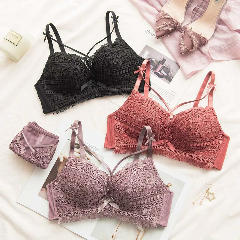 Комплект женского кружевного нижнего белья с вышивкой и бантиком|Комплекты