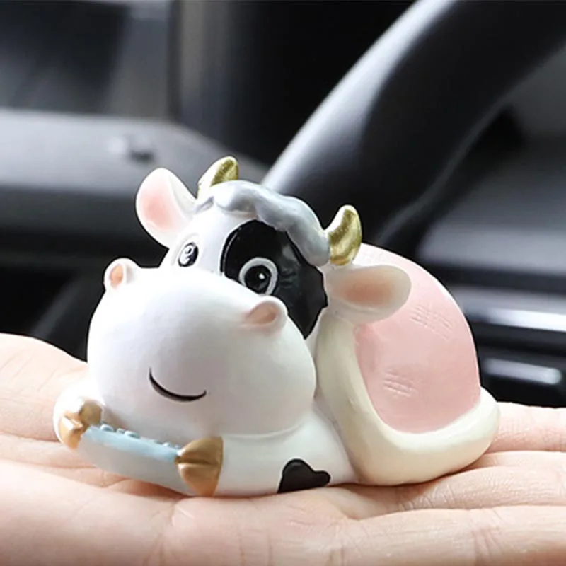 

Creative Resin Cartoon Cow Statuette Home Decor Car Interior Figurines Children's Room Fairy Garden Miniatures Accessories