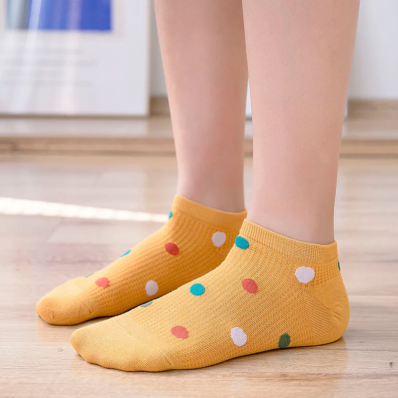 2020 New Fasahion Harajuku Style Women's Boat Socks Cute Girls Colorful Dot Ankle Low Colleage Short For | Женская одежда