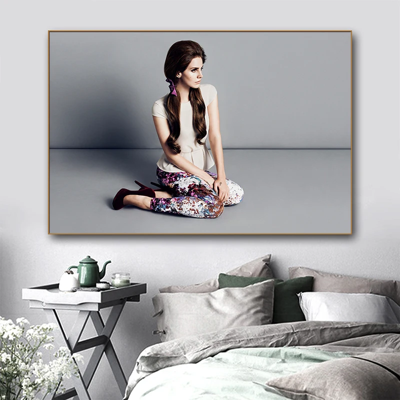 

Lanaor Del Rey Sitting In The Floor Wall Art Canvas Poster and Print Canvas Painting Decorative Picture Living Room Home Decor