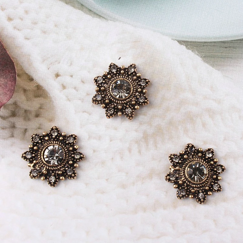 

5Pcs/Lot Alloy Creative Rhinestone Gold Pearls Pendant Button Ornaments Jewelry Earrings Choker Hair bag DIY Jewelry Accessories