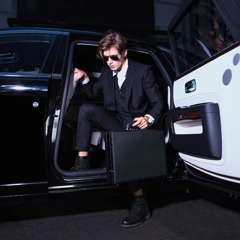 Деловая мужская кожаная сумка мессенджер черный компьютерный бокс для 14 18