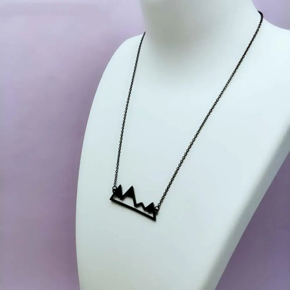 Модное женское ожерелье матового черного цвета хорошее качество с подвеской в