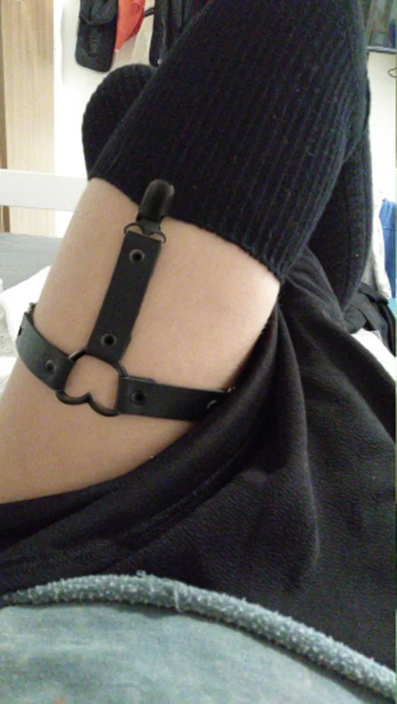 Ремень для подвязок KMVEXO кожаный с черным сердцем в уличном стиле хараджаку