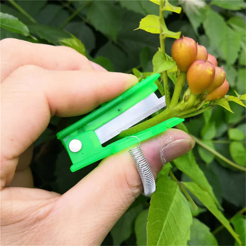 

Mini Garden Pruner Fruit Picking Device Multifunction Thumb Knife Safe Fruit Blade Tool Cutting Blade Rings Finger Protector
