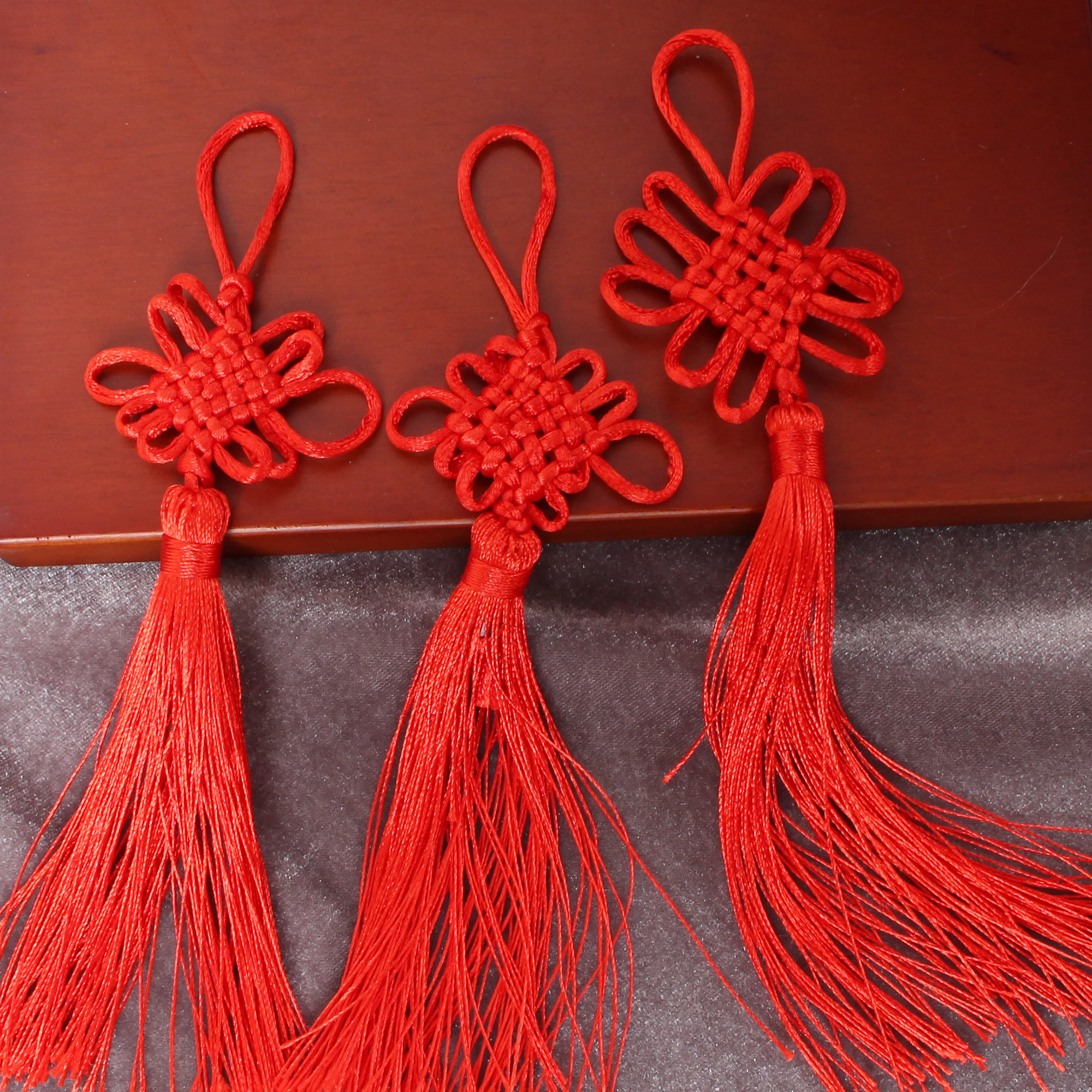 

10pcs Red Handmade Chinese Knots Tassels With Satin Silk For New Year's Gifts, Spring Festival Decorations Lucky Home Decor