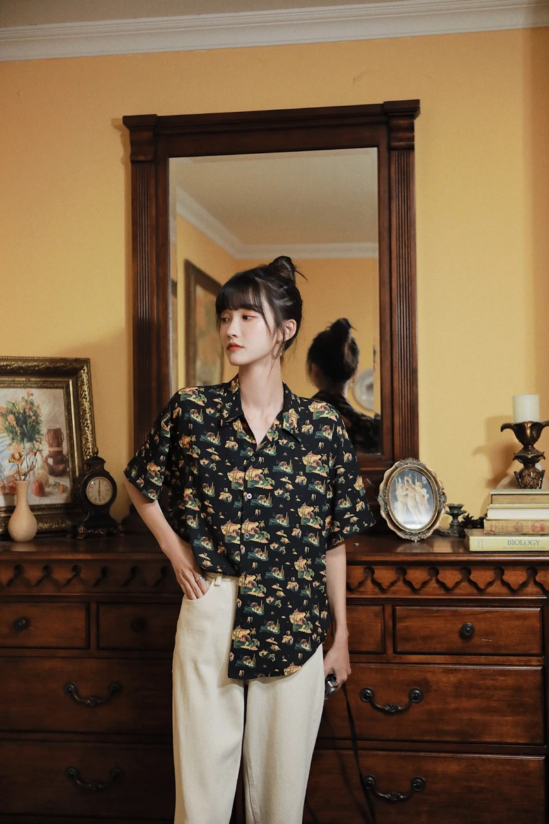 

2021 Summer Shirt for Women Vintage Print Loose Casual Short Sleeve Tops Female Streetwear Harajuku Buttons Shirts Blouse