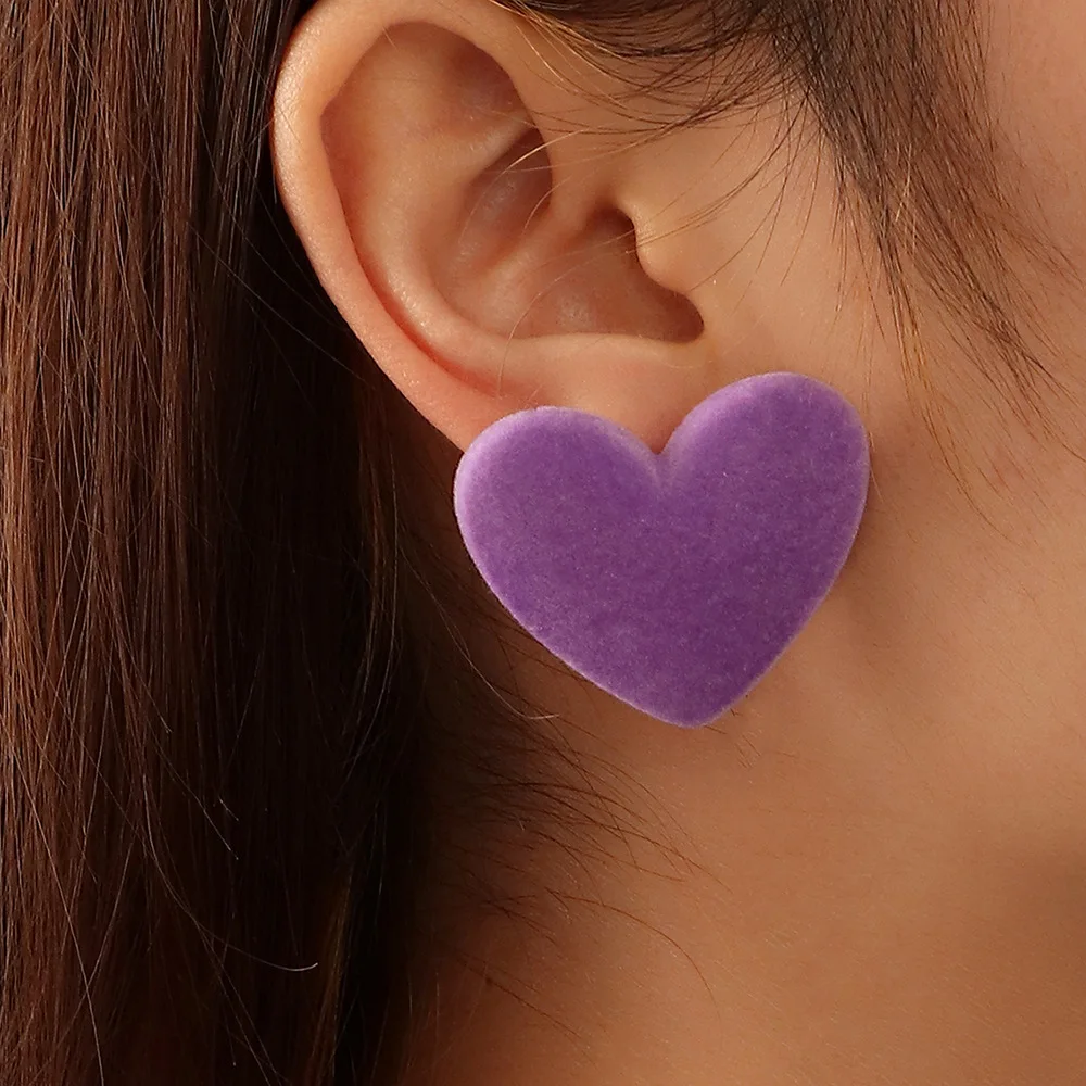 

Fashion Candy Colorful Love Earrings Macaroon Multicolor Hairy Plush Hearts Stud Earrings Jewelry For Womens Girls Couples
