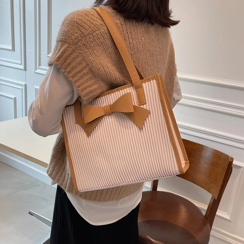 Женская сумка-тоут из искусственной кожи осенняя сумка с рюшами и бантом |