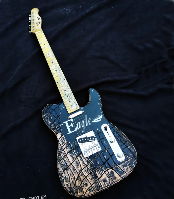 

Eagle. Butterfly, guitar,bass custom shop,snake skin pattern hand-made old guitar, tele electric guitar 22 black custom in stock