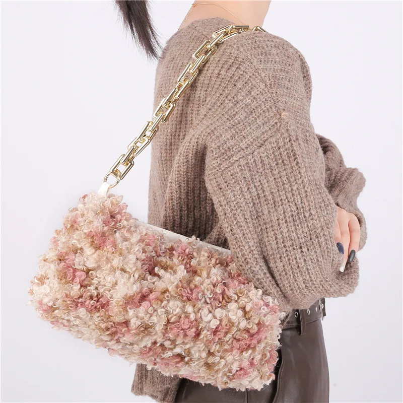 

Winter Cute Baguette Bags for Women Plush 2021 Ladies Shoulder Bags Gold Chain Small Female Fluffy Clutch Purses and Handbag New