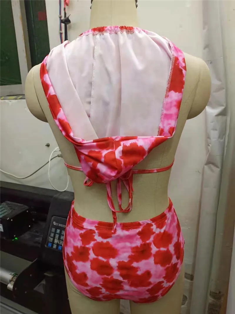 

Women's Sexy Two Piece Split Bikini Fashion Rose Printed Lace-Up Hooded Camisole and High Waist Thong