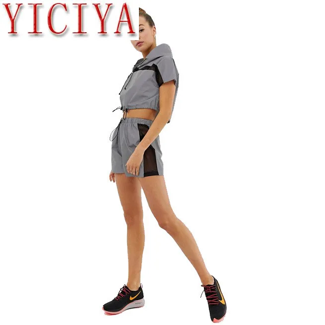 Женский светоотражающий костюм короткий топ с капюшоном и шорты комплект из 2