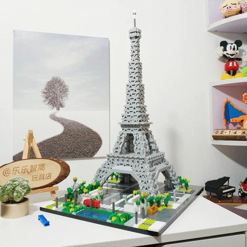 

YZ 069 World Famous Architecture Paris Eiffel Tower 3D Model 3369pcs DIY Mini Diamond Blocks Building Toy for Children no Box
