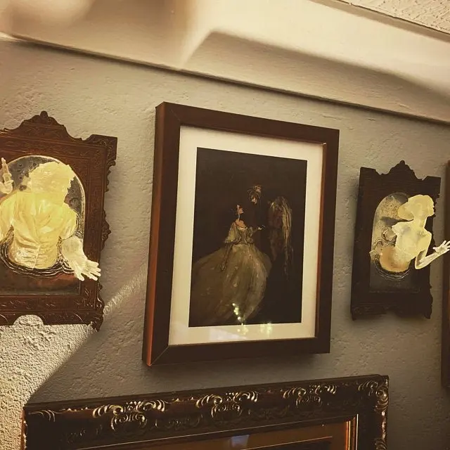Ghost In The Mirror-placa de pared colgante para el hogar, espejo de exhibici&oacute;n luminoso de resina, creativo, accesorios de decoraci&oacute;n para habitaci&oacute;n-1