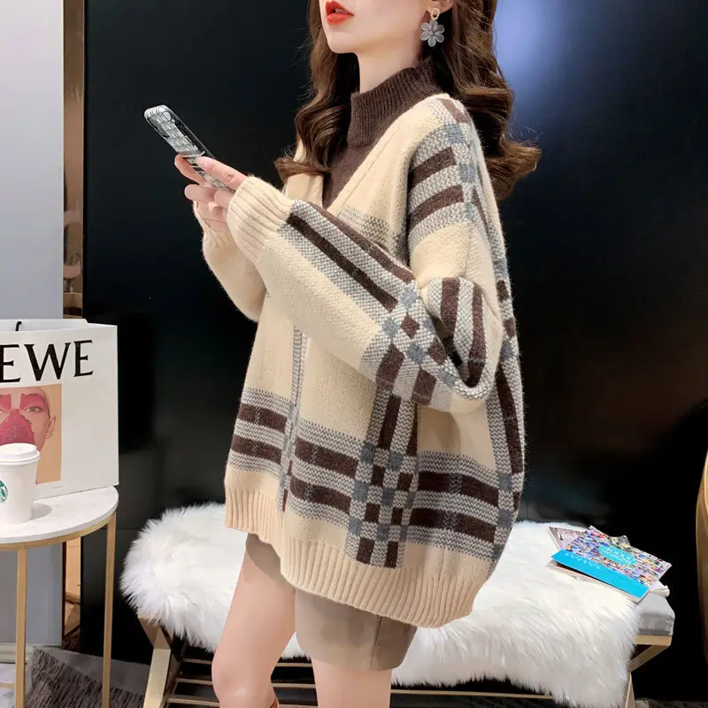 

Half high collar, two sweaters, loose fitting, retro Plaid stitching knitted top for women