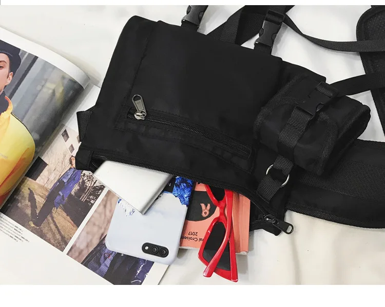 

Men Crossbody Chest Bags Waterproof Nylon Chest Pack Multifunction Hip Hop Style Messengers Shoulder Bag Travel Streetwear New