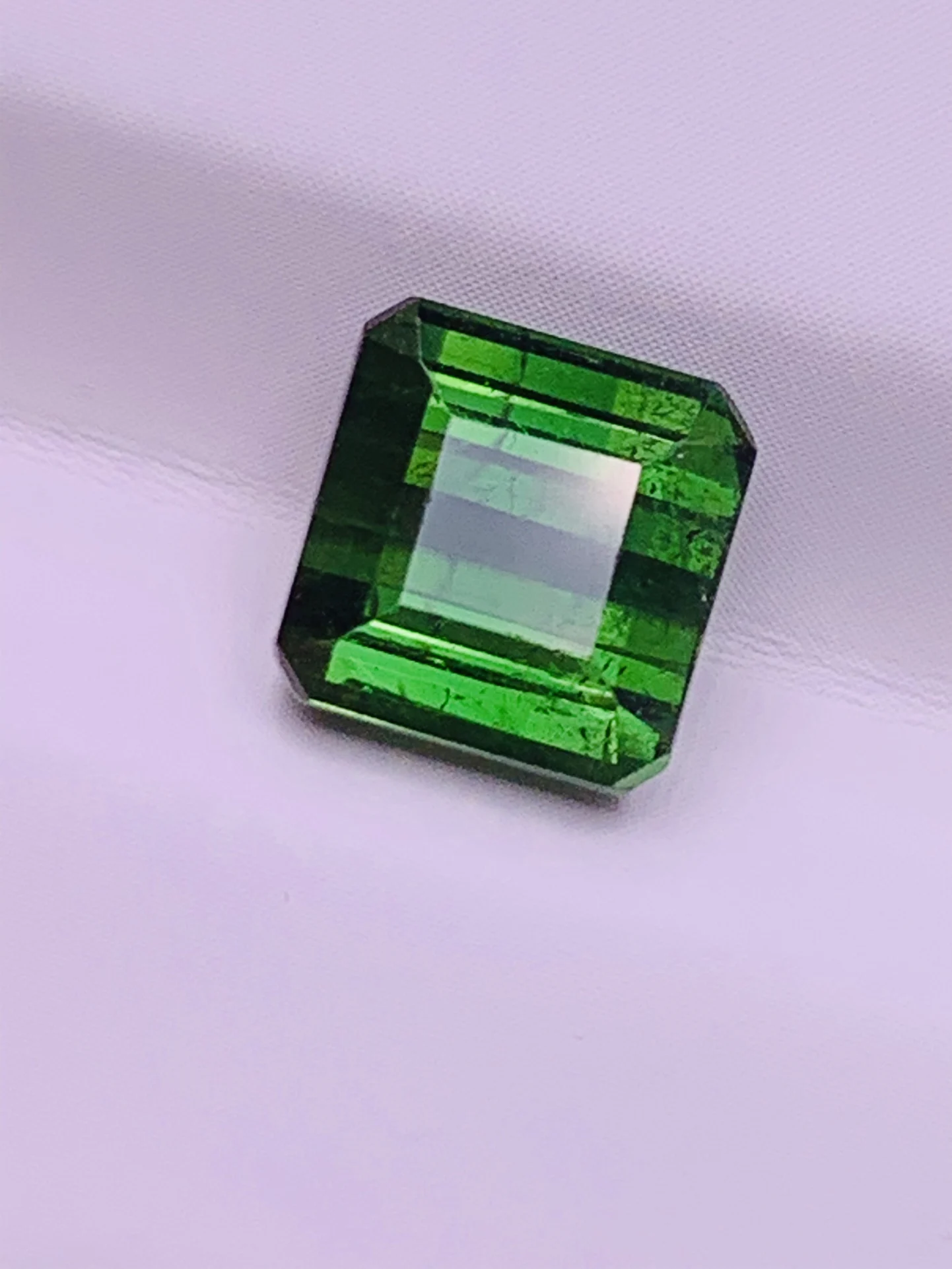 Pure natural tourmaline can be inlaid with rings or pendants 2-3 carats Navy blue green bright luster Square accessories gem