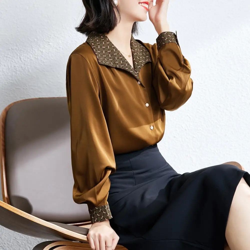 

Ladies Shirt Retro Lapel sSring and Autumn OL Long-Sleeved Pearl Single-breasted Harajuku Korean Wave Top