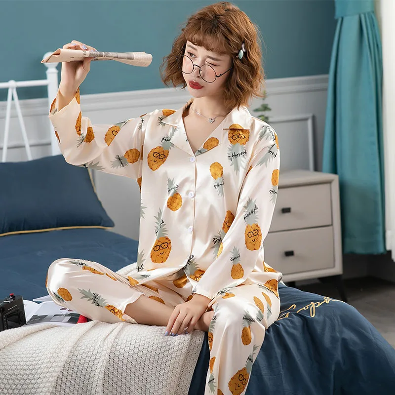 

Шелковая пижама с длинным рукавом, удобные женские пижамные комплекты на весну и осень, пижама с лацканами и искусственными шелковыми пугов...