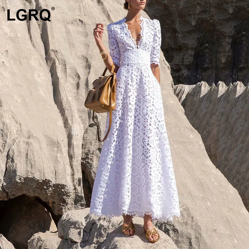 

[LGRQ] Women White Hook Flower Hollow Sexy Slim Dress New V-Neck Short Sleeve Fit Fashion Tide Spring Autumn 2021 19D1738