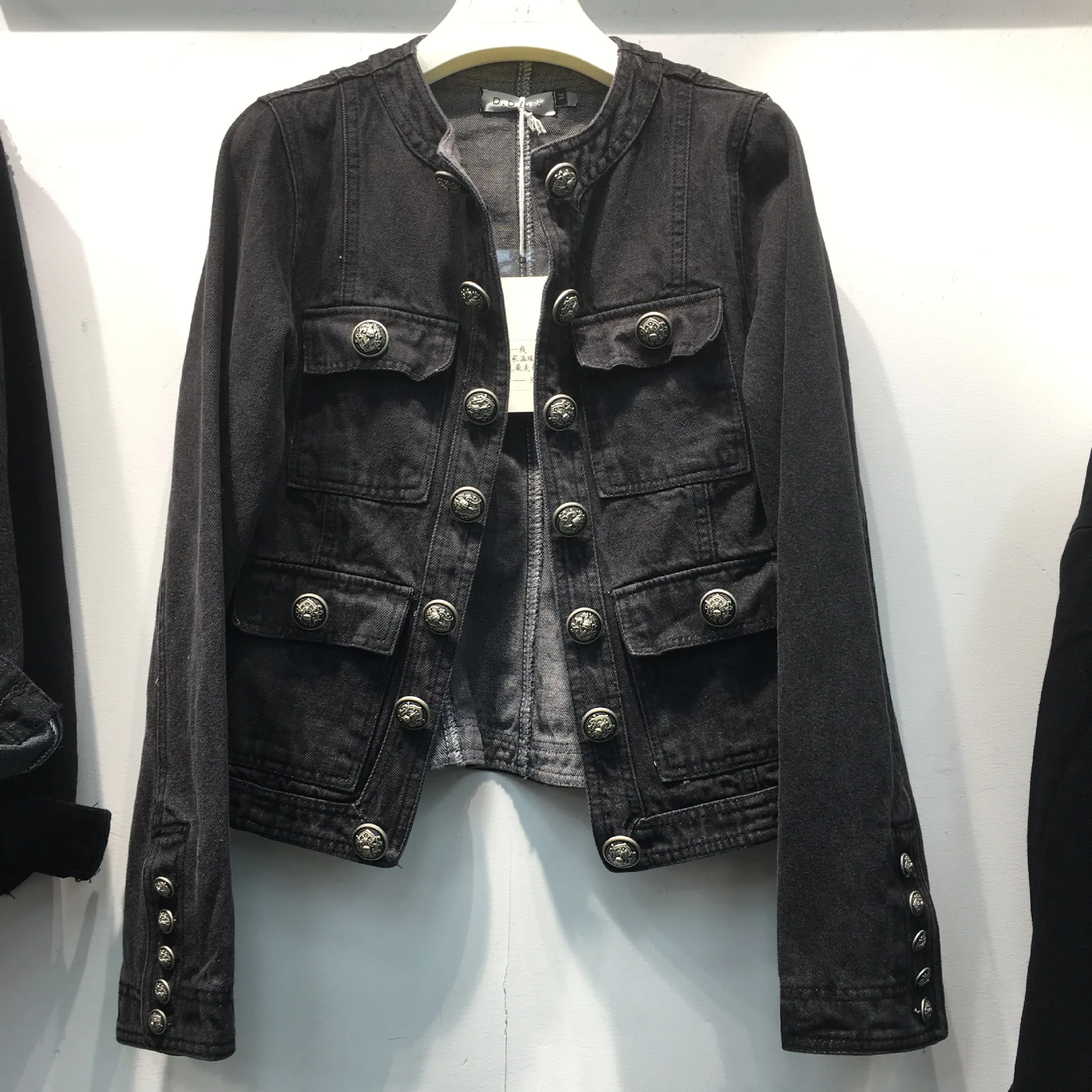 

Europe 2019 new fall fashion women's double-breasted short paragraph was thin long-sleeved denim jacket