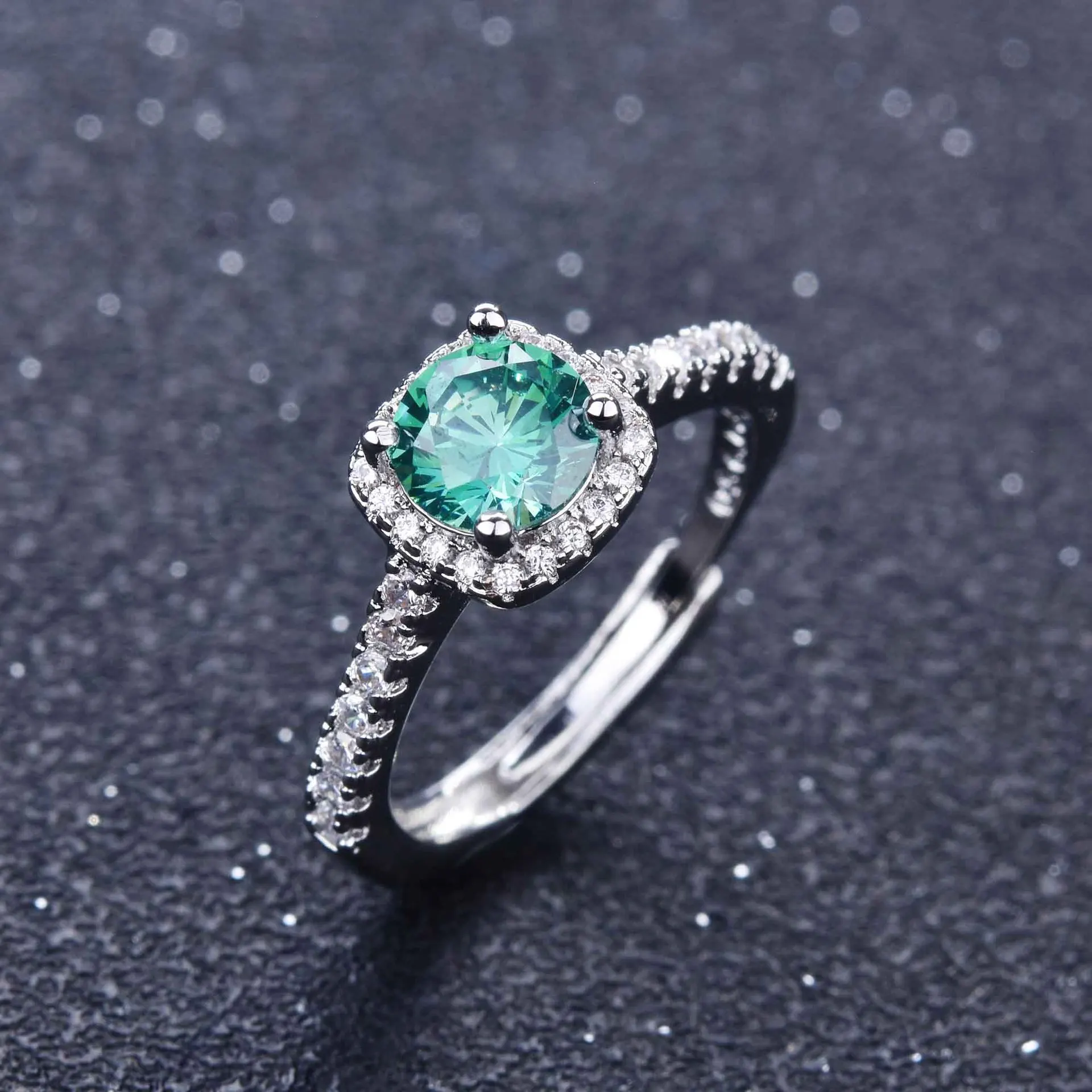 

Simple Female Inlay Small White Zircon Green Stone Ring Silver Color Love Wedding Ring Fashion Promise Engagement Ring For Women