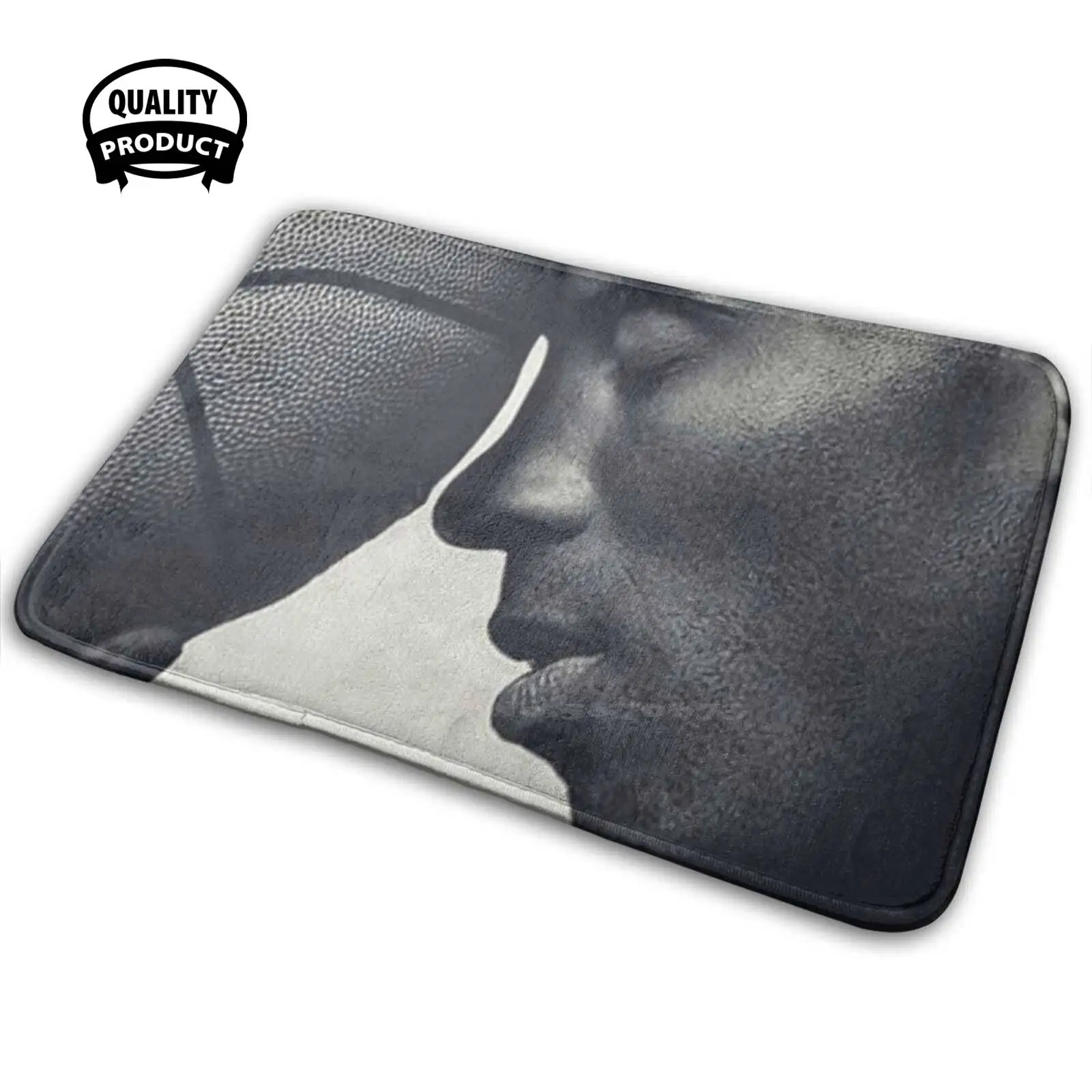 Мягкий интересный ковер с изображением легенды Брайанта черно-белого цвета для