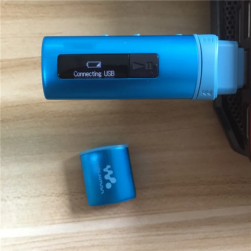 Б/у для SONY NWZ-B183F B183F Flash MP3 плеер со встроенным FM-тюнером (4 Гб)-с гарнитурой |