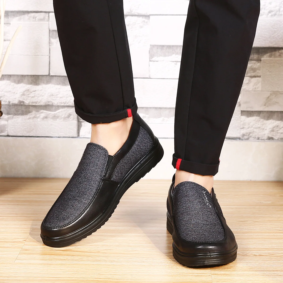 

2020 Autumn Mens Casual Shoes Comfortable Breathable Slip-on Flat Canvas Loafers Shoes Men Soft Driving Shoes Oversized Size 50