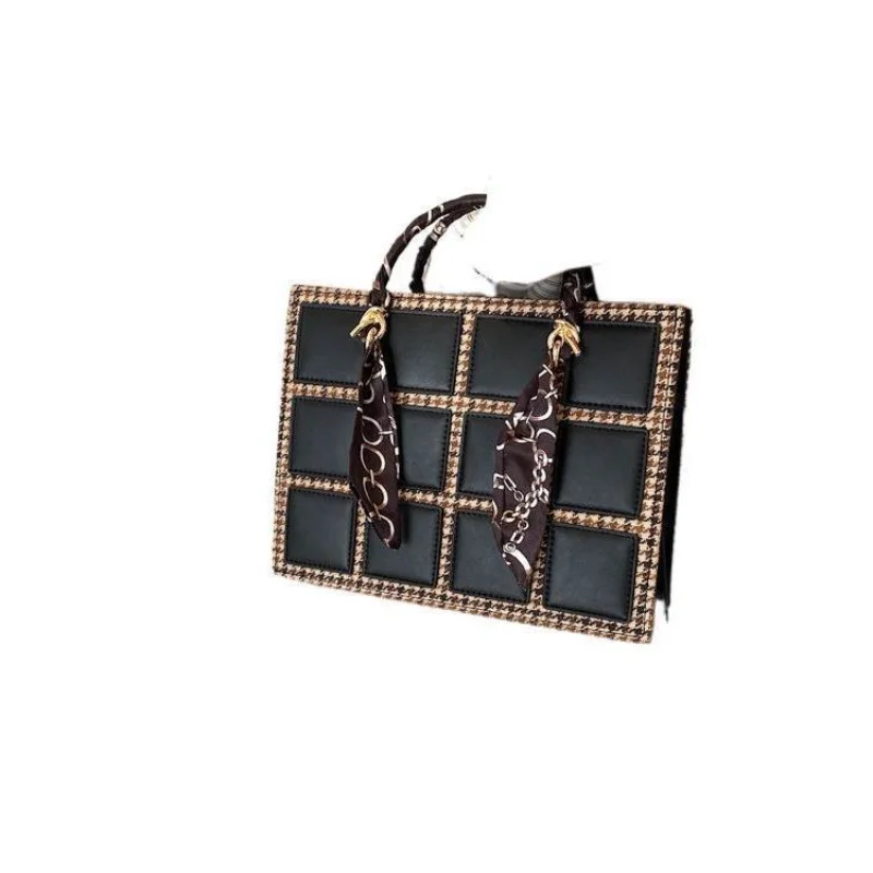 

Bag Women's Summer New Fashion Foreign Style Messenger Bag Net Red Portable Small Square Bag Handbags
