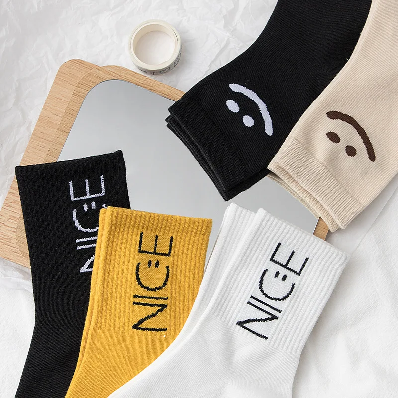 

Women's Socks Korean Cotton Socks Student Socks Smiley Letter Socks Sports Stocking Dropshipping