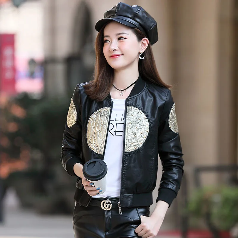 Женская короткая бейсбольная куртка модная из мытой кожи с бисером и вышивкой