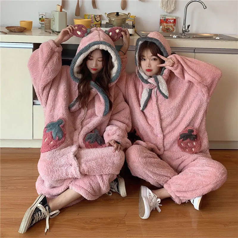 Sweet Pajamas Set Women Strawberry Cute Pajamas Winter Plush Cute Korean Pajamas Pink Szlafrok Damski Home Clothes Roomwear