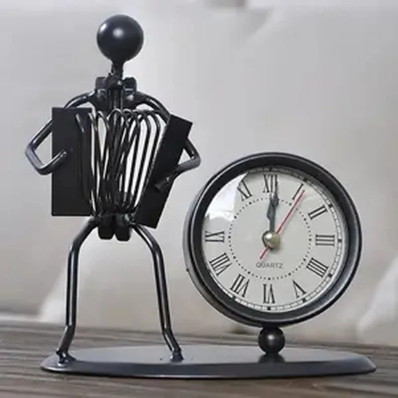 Настольные часы скандинавских музыкальных Железный человек украшения