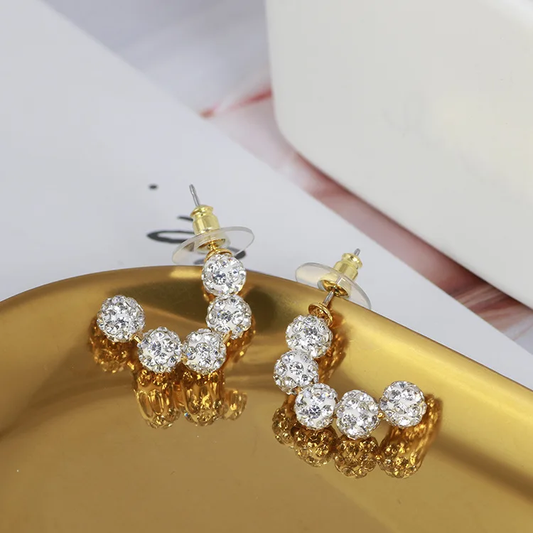 

Simple sparkling C-shaped earrings inlaid with diamond balls