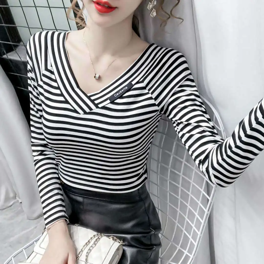

2020 Spring New V-Neck Long-Sleeved T-Shirt Female Striped Fashion Foreign Style Slim Super Fire Top Women