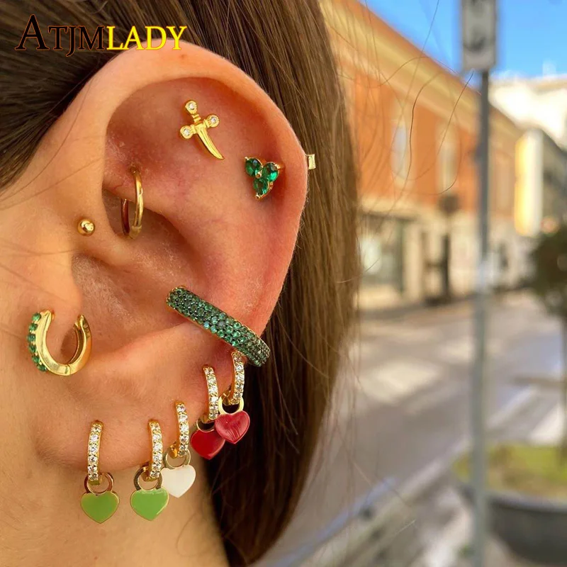 Красные розовые зеленые синие цветные неоновые эмалированные сердца женская