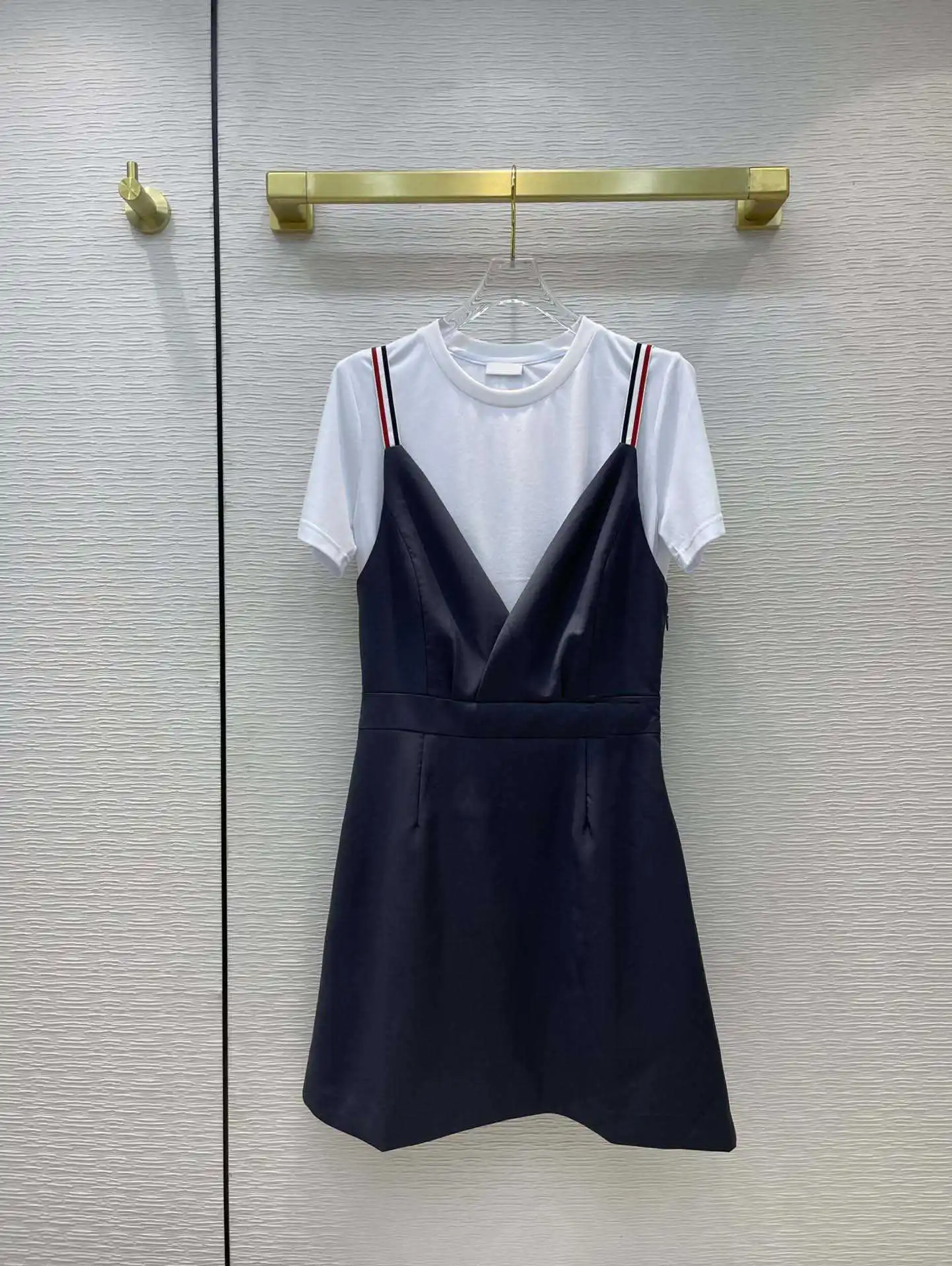 

Женское платье из двух предметов, Летнее белое платье с круглым вырезом и коротким рукавом, приталенное платье на бретельках с высокой тали...