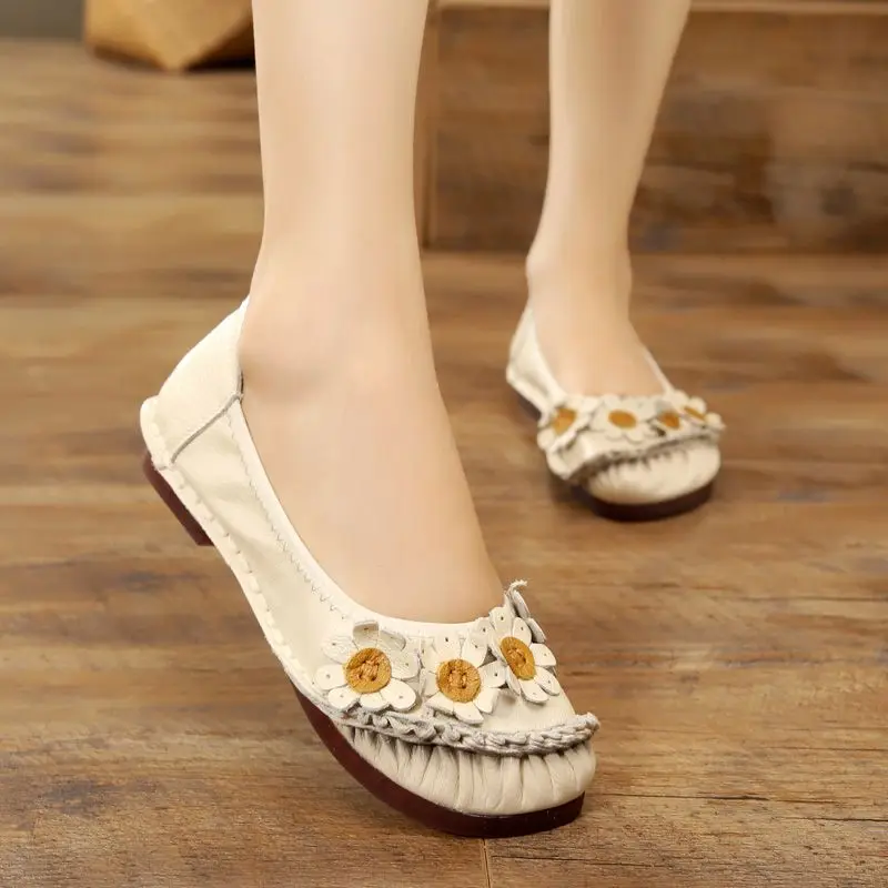 

Autumn Woman Shoes Women Genuine Leather Retro Flowers Soft Leather Loafers Female Casual Women Flats Shoes XKD8021
