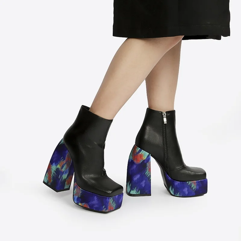 

Женские ботинки из натуральной коровьей кожи, черные ботильоны на платформе и высоком каблуке с принтом, дизайнерская обувь для осени и зим...