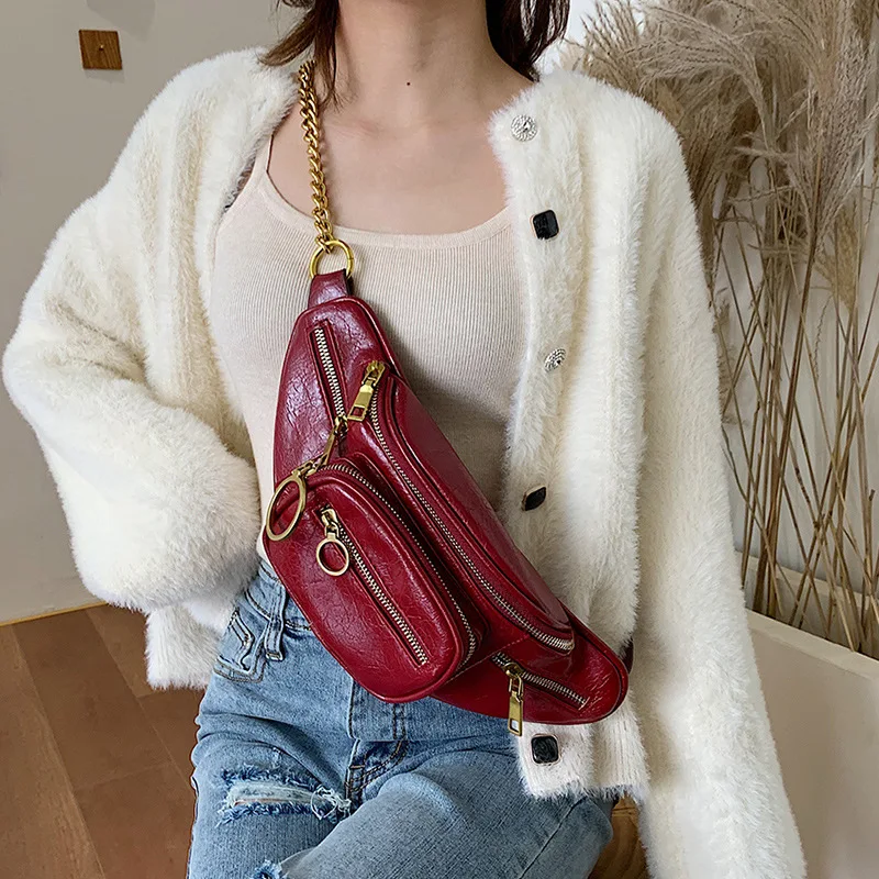 Темно зеленая модная женская сумка на грудь с цепочкой ремне через плечо уличный