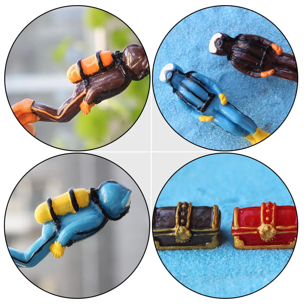 

4pcs Simulated Diver with Treasure Box Aquarium Micro Landscape Decoration